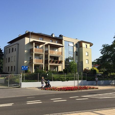 Apartament Pod Sosnami Stolpmünde Exterior foto